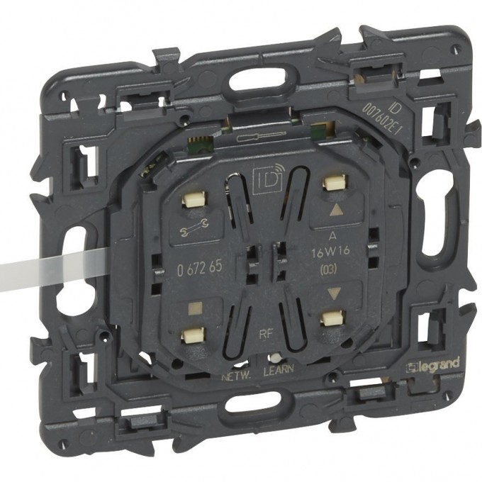 Настенное плоское радиоуправляющее устройство LEGRAND MyHome Play Zigbee жалюзи 067265