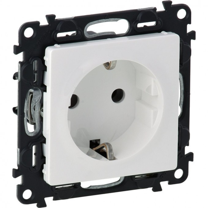 Силовая розетка LEGRAND Valena LIFE 2К+З 16А 250В винтовые зажимы белый 753425
