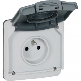 Розетка LEGRAND Plexo 2К+3 с защитными шторками 16A 250В IP66 IK08, серый Розетка LEGRAND Plexo 2К+3 с защитными шторками 16A 250В IP66 IK08, серый
